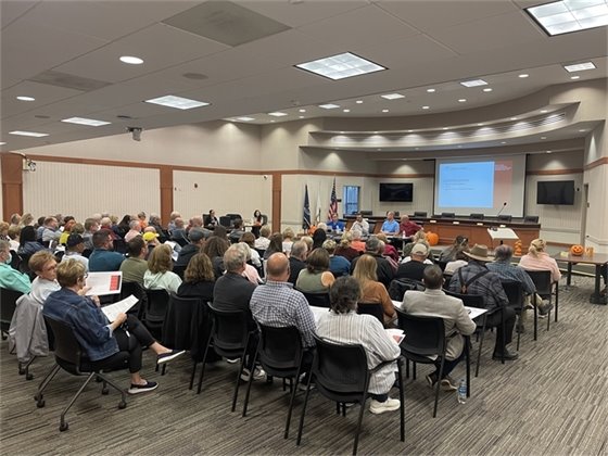 HOA officers met with Township and County officials for a discussion. 